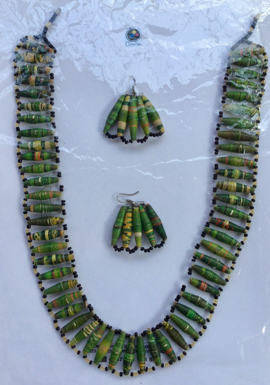 Ensemble  collier et  Boucles Vert  émeraude