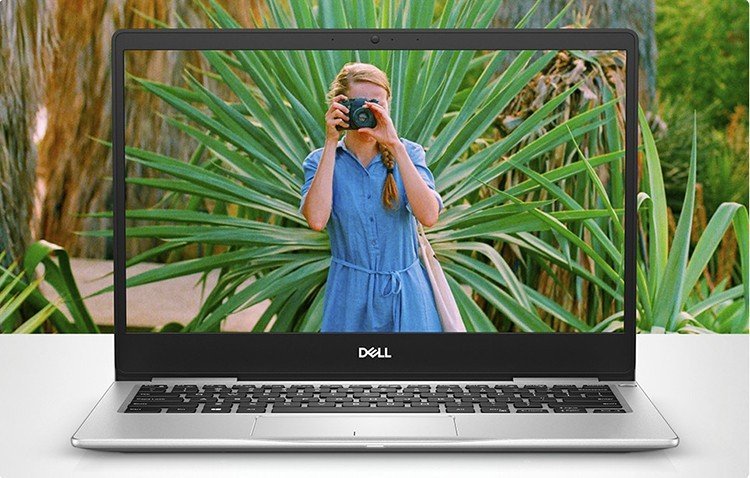 Dell Inspiron 13 7370 Intel Core i7-8550U @ 1.80 GHz; 8 G ram 256GB ssd; 13.3 pouce FHD 8eme génération