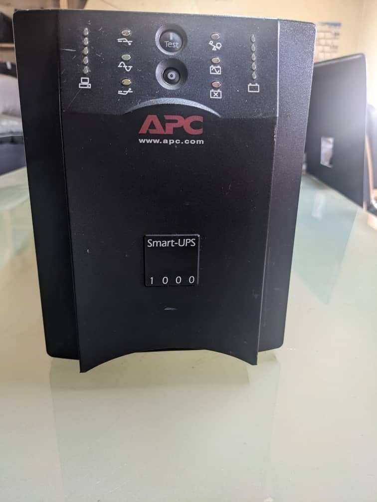 Onduleur APC SMART-UPS 1000