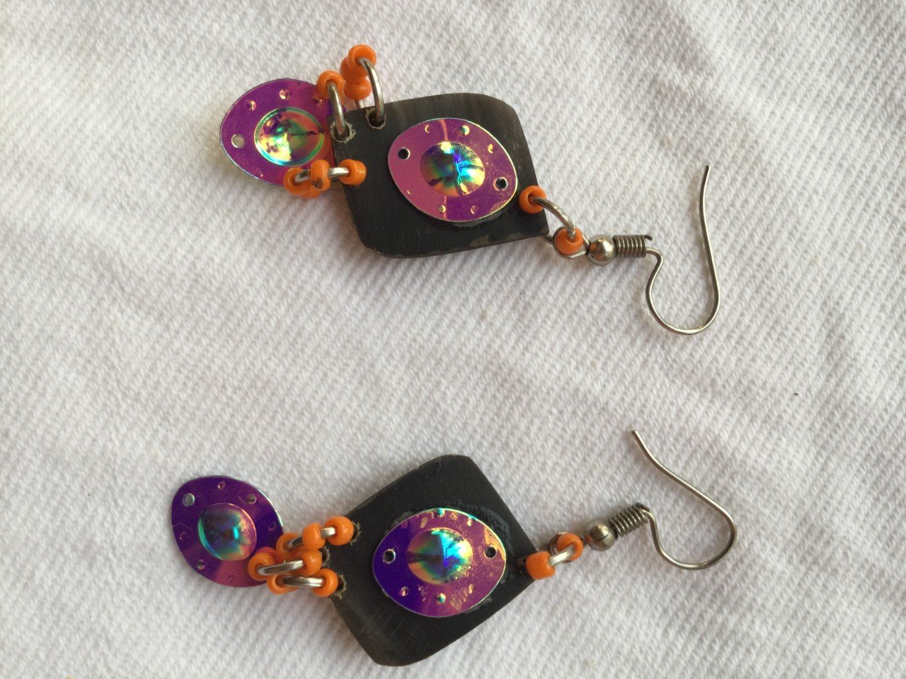 Image du produit Boucles d'oreilles cornes de bœuf violet noir bleu