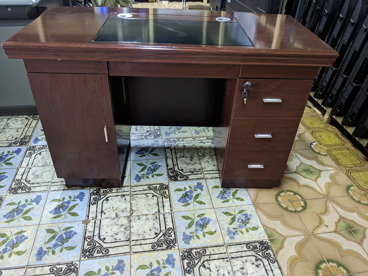 Table de Bureau moderne en bois avec tiroirs