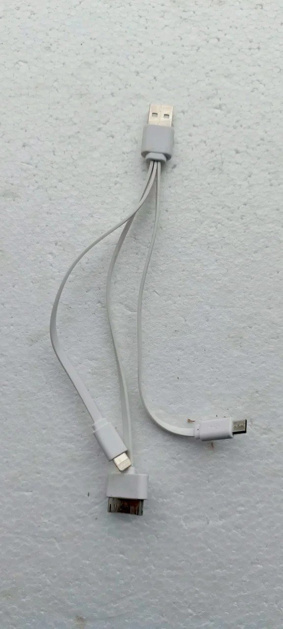 CABLE CHARGEUR-POWERBANK-3-EN-1-C-BLES-PLATS-ET-FLEXIBLES