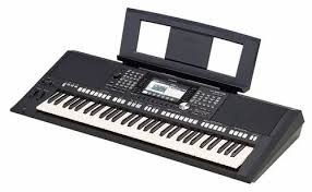 PIANO YAMAHA PSR-S670