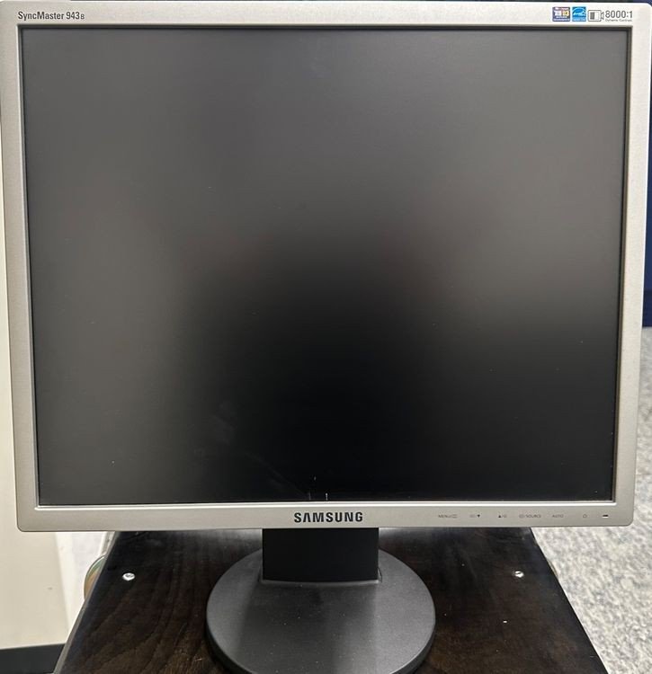 Ecran d’ordinateur Samsung SyncMaster 943B  19''monitor - black