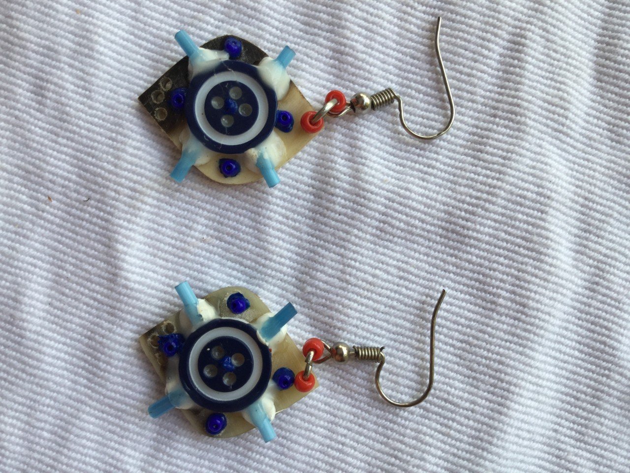 Image du produit Boucles d'oreilles cornes de bœuf bleu ciel blanc
