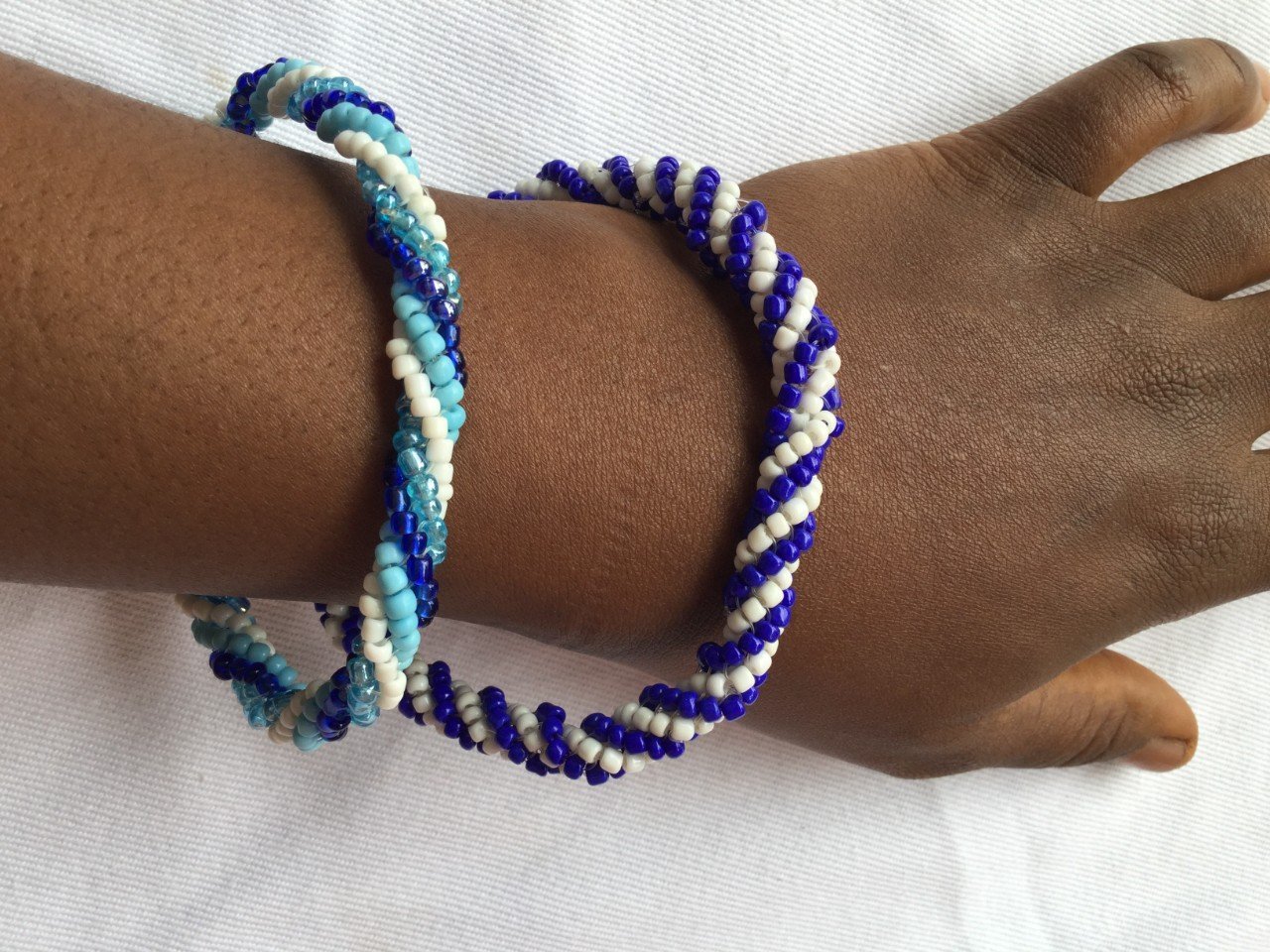Bracelet tissé Bleu-blanc, vert, blanc