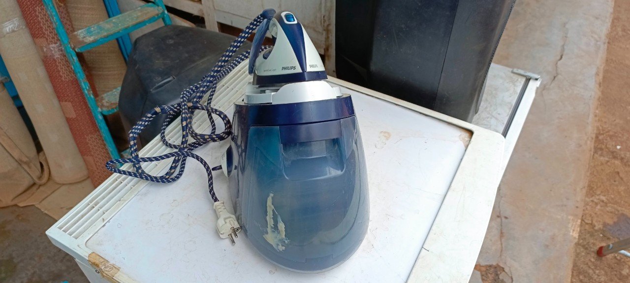 Station vapeur Philips GC9222, importee d Allemagne 